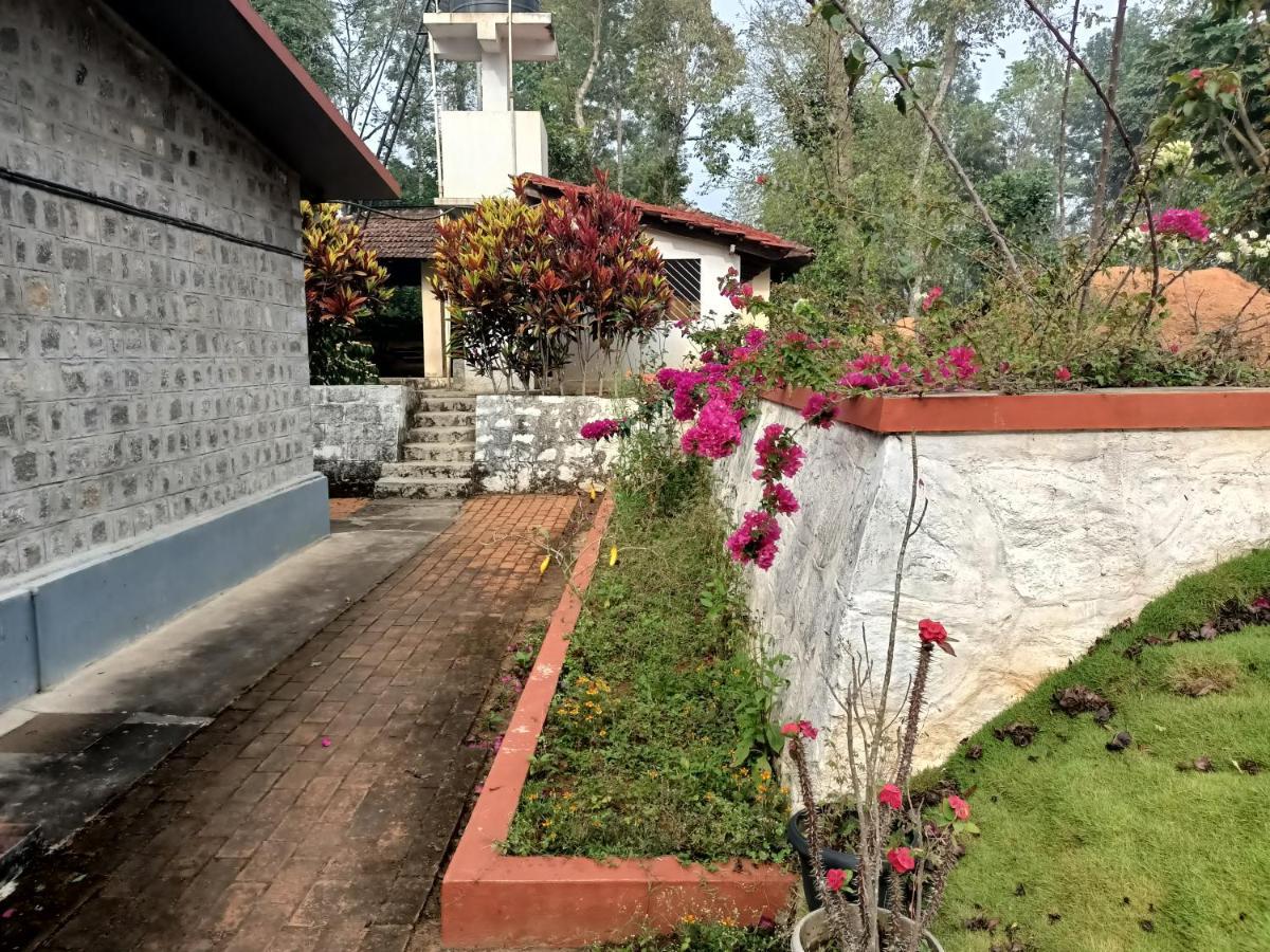 Coorg Kolamotte Gonikoppal Exterior foto